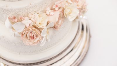 cover kue pernikahan