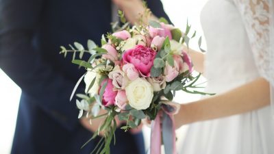 Buket Bunga Pernikahan Pink