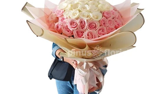 Hand Bouquet - Adora Valentina