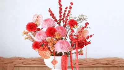 Rangkaian bunga meriah